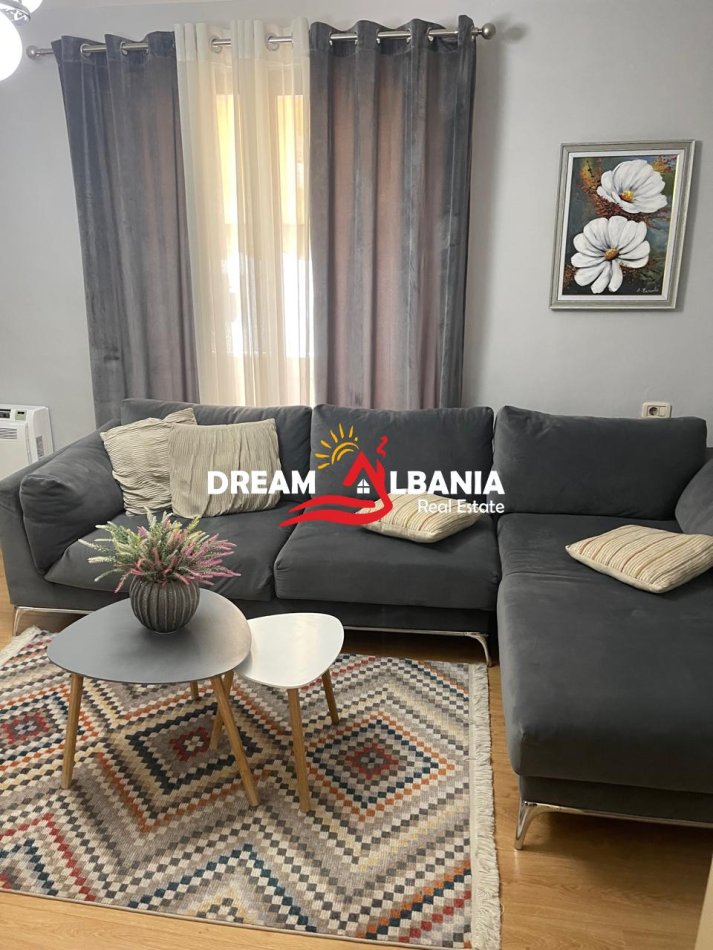 Tirane, shitet apartament 2+1 , 70 m² 155.000 € (myslym shyri)