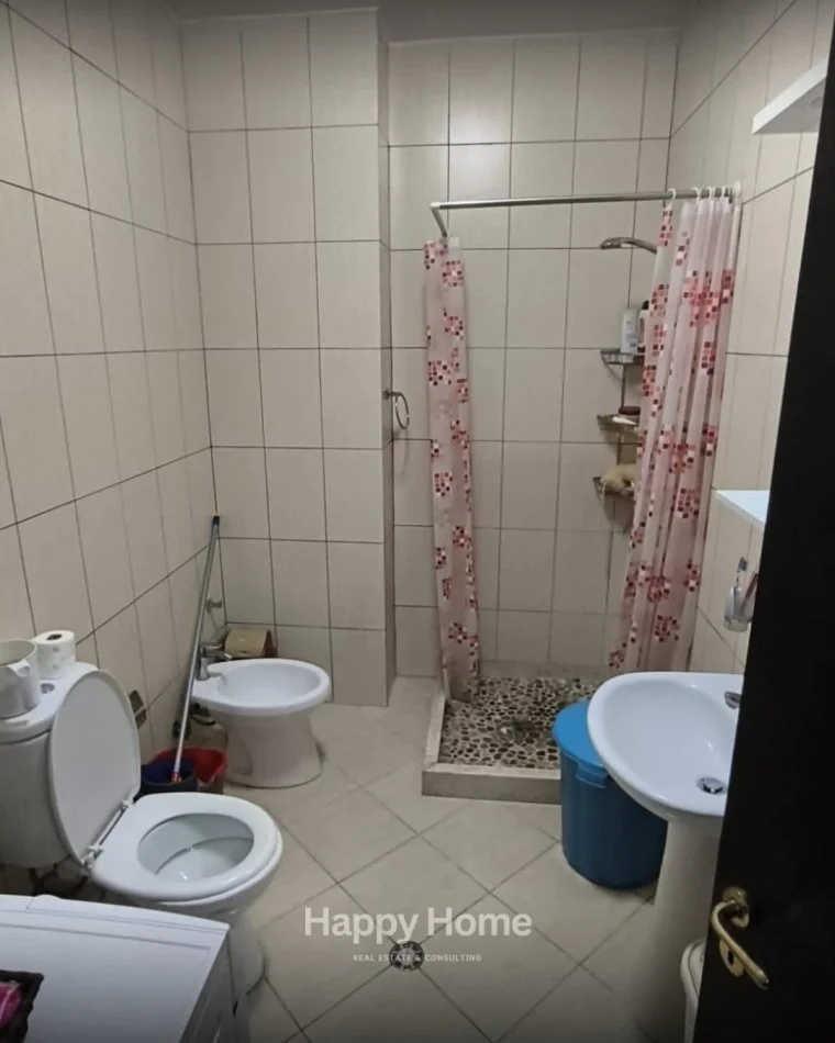 Tirane, shitet apartament 1+1 Kati 4, 56 m² 120.000 € (Ish tregu elektrik)