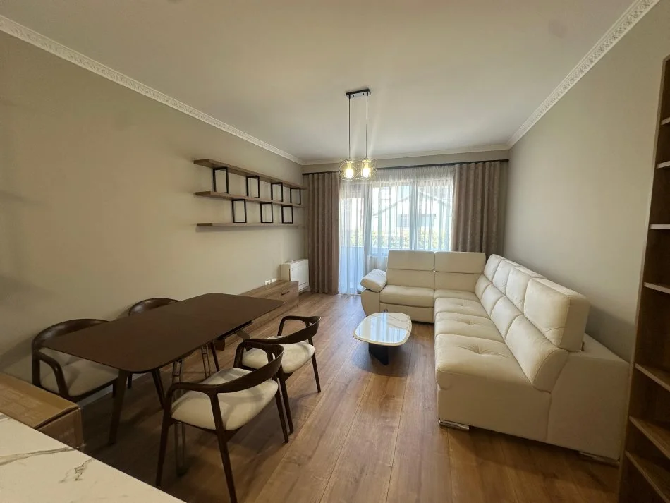 Tirane, jepet me qera apartament 2+1 Kati 4, 87 m² 1.000 € 