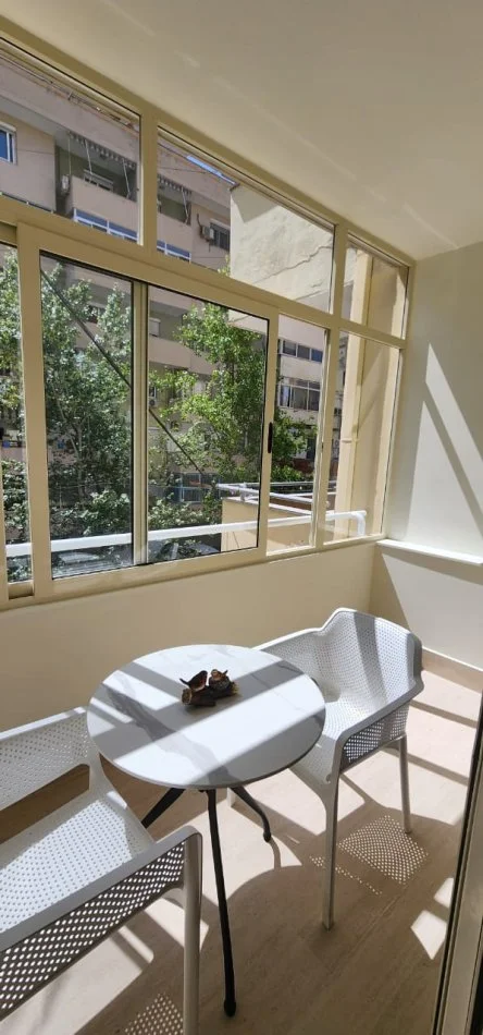 Durres Plazh, shitet apartament 2+1+Aneks+Ballkon Kati 2, 81 m² 155.000 € (Rruga Pavaresia)