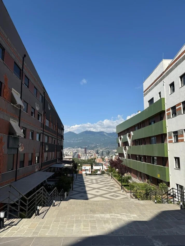 Tirane, shitet apartament 3+1+Ballkon , 205 m² (Rezidenca Kodra e Diellit)