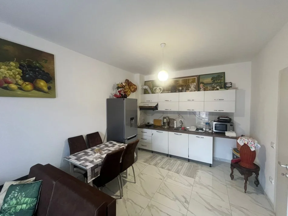 Tirane, shitet apartament 1+1 Kati 5, 66 m² 72.600 € (Kamez, prane bar "Abazi")