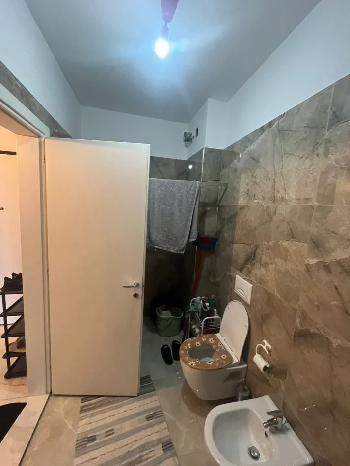 Tirane, shitet apartament 1+1 Kati 5, 66 m² 72.600 € (Kamez, prane bar "Abazi")