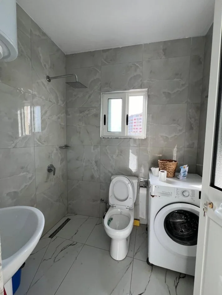 Durres, jepet me qera shtepi 1+1+Aneks+Ballkon Kati 0, 70 m² 350 € (Vollga)