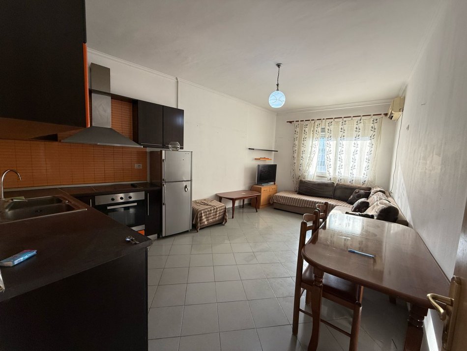 Qera,Apartament 1+1,Rrotondo,Astir,350euro