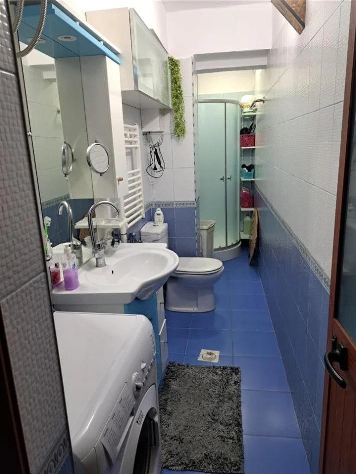 Tirane, jepet me qera apartament 3+1 , 120 m² 800 € (Ali demi, prane "Kompleksi Grand")