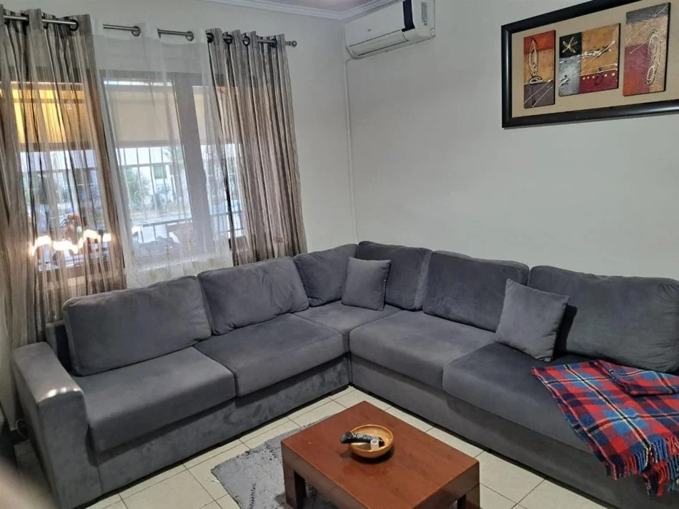 Tirane, jepet me qera apartament 3+1 , 120 m² 800 € (Ali demi, prane "Kompleksi Grand")