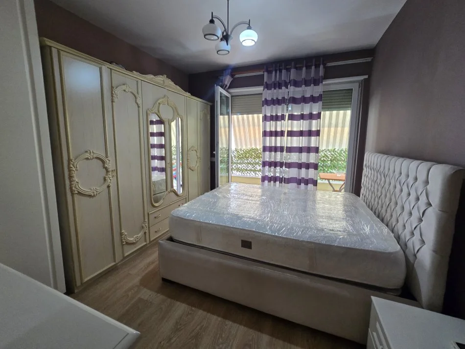 Apartament me qira (1+1) Kopshti Zoologjik  550 euro