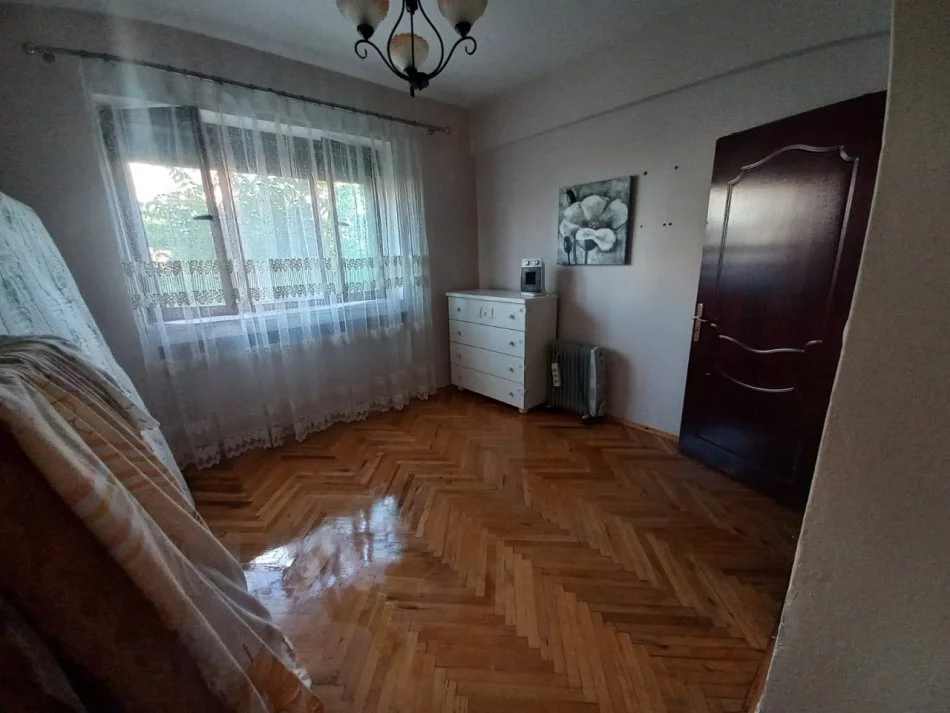 Korce, jepet me qera apartament 1+1 Kati 2, 60 m²
