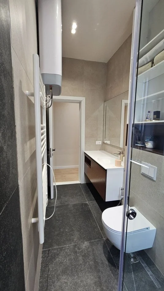 Tirane, shitet apartament 2+1 Kati 1, 118 m² 335.000 € (Liqeni i Thate)