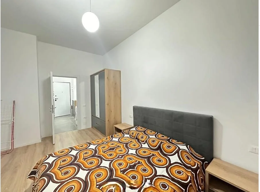 Tirane, jepet me qera apartament 1+1+Ballkon Kati 7, 75 m² 600 € (Square 21)