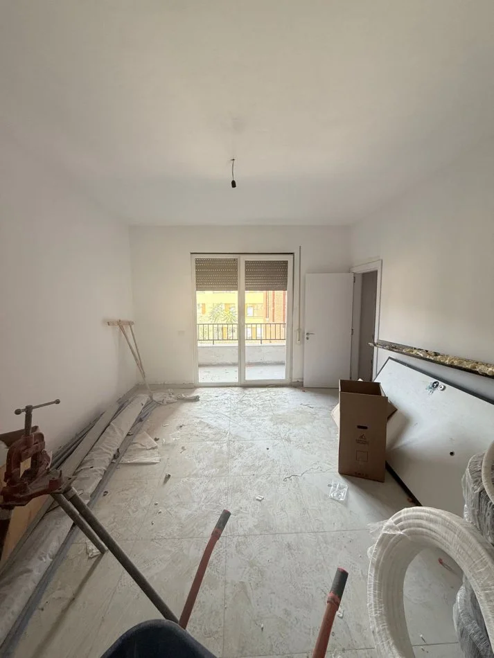 Tirane, shitet apartament 1+1 Kati 1, 73 m² 80.201 € (Paskuqan, "Urban Residence")