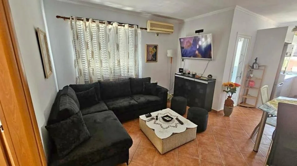 Tirane, jepet me qera apartament 2+1 Kati 5, 100 m² 600 € (Qender, prane Bankes se Shqiperise)