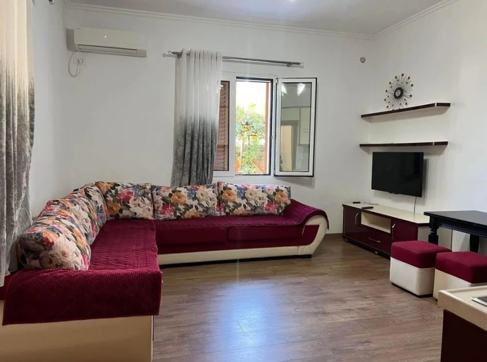 Tirane, jepet me qera apartament 2+1 Kati 2, 75 m² 500 € (Rruga Sabudin Gabrani, Selite)