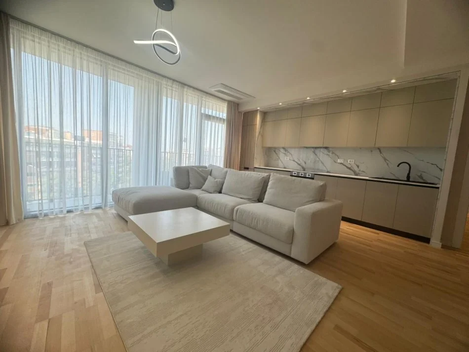 Tirane, shitet apartament 2+1+Ballkon Kati 5, 123 m² 410.000 € (Lake View)