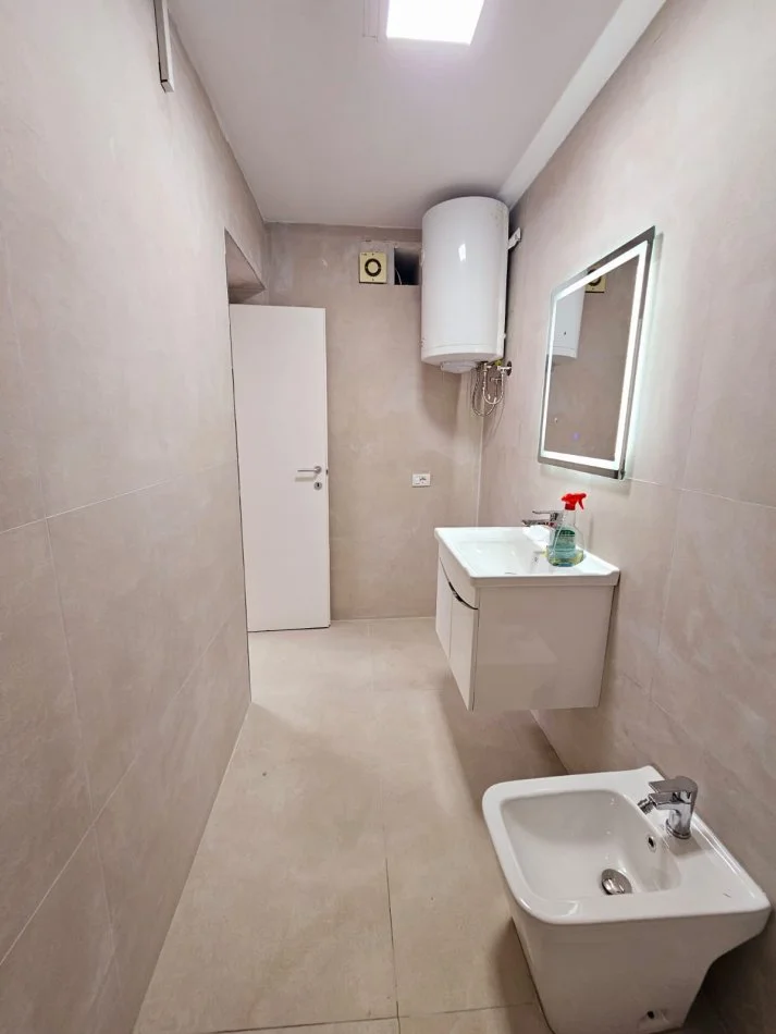 Durres, shitet apartament 2+1+Aneks+Ballkon Kati 3, 56 m² 81.000 € (STADIUMI)