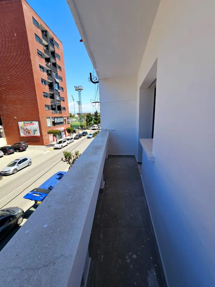 Durres, shitet apartament 2+1+Aneks+Ballkon Kati 3, 56 m² 81.000 € (STADIUMI)