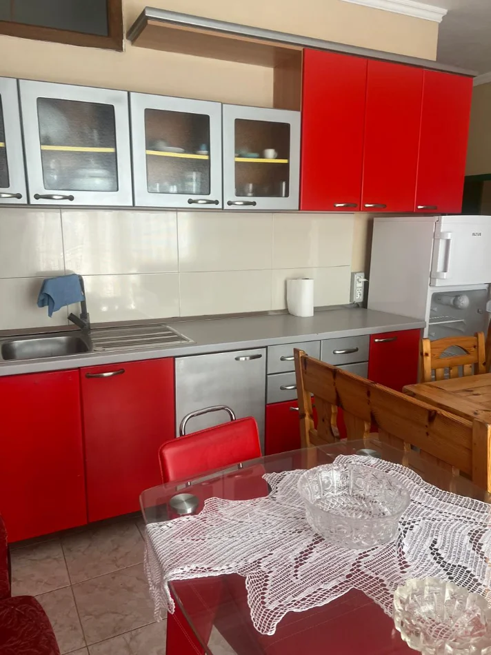 DURRES SHITET APARTAMENT 1+1 NE GOLEM  100.000 €