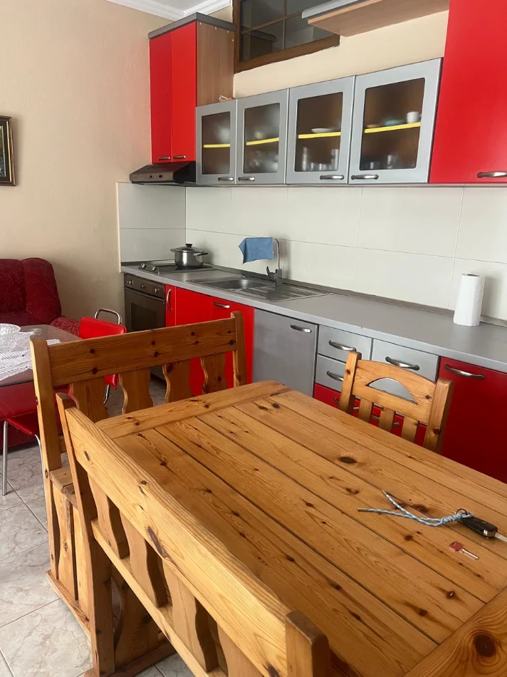 DURRES SHITET APARTAMENT 1+1 NE GOLEM  100.000 €