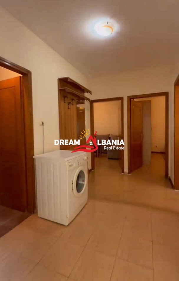 Tirane, jepet me qera apartament 2+1 , 95 m² 40.000 € 