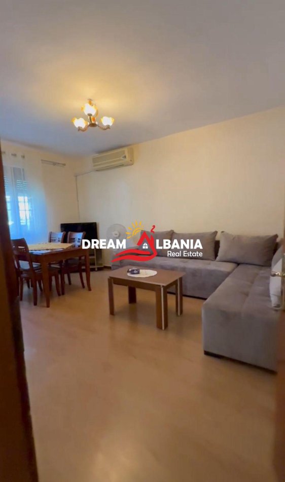 Tirane, jepet me qera apartament 2+1 , 95 m² 40.000 € 