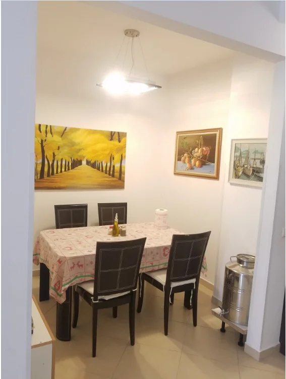 Tirane, jepet me qera apartament 2+1 Kati 5, 105 m² 600 € (21 dhjetori , pallatet e Tan Dulakut)