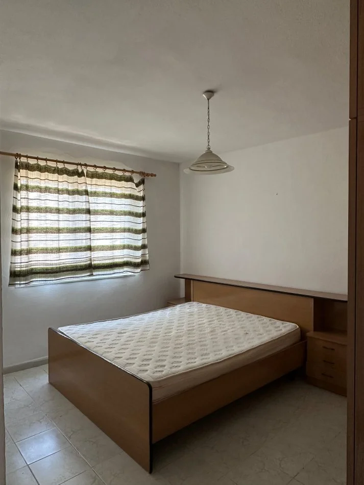 Tirane, jepet me qera apartament 2+1+Ballkon Kati 4, 80 m² 400 € (Ali Dem)