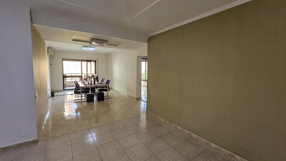 Tirane, jepet me qera zyre Kati 2, 100 m² 1.300 € (Garda)