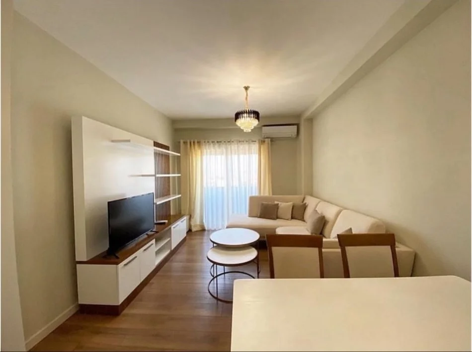 Tirane, jepet me qera apartament 2+1 Kati 4, 90 m² 650 € (Quartum Residence, Rruga Panorama)