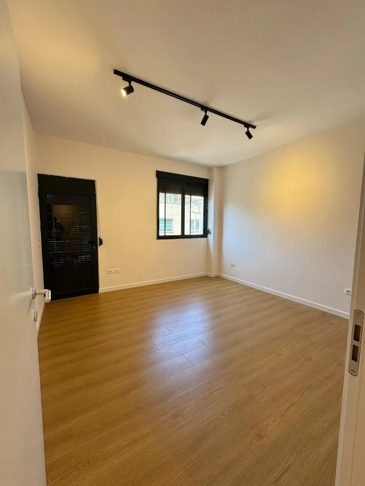 Vollga, shitet apartament 2+1+Ballkon Kati 5, 94 m² 235.000 € (Durres)