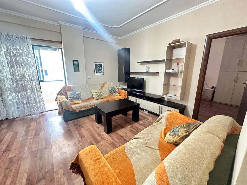 Tirane, jepet me qera apartament 2+1 Kati 2, 115 m² 600 € (Don Bosko)