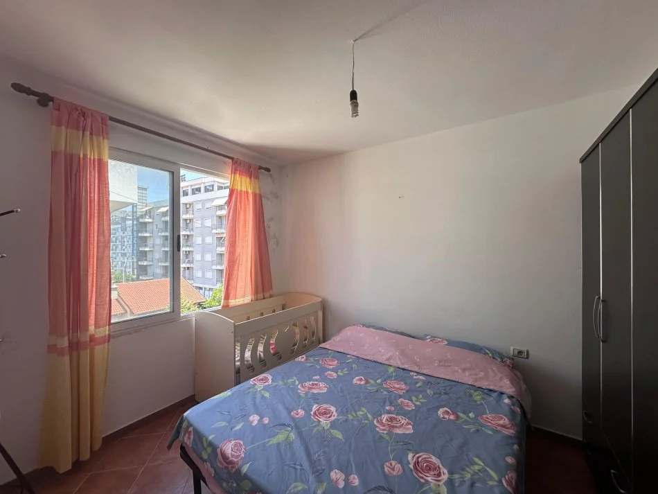 Shqiperi, shitet 1+1 Kati 3, 50.000 €