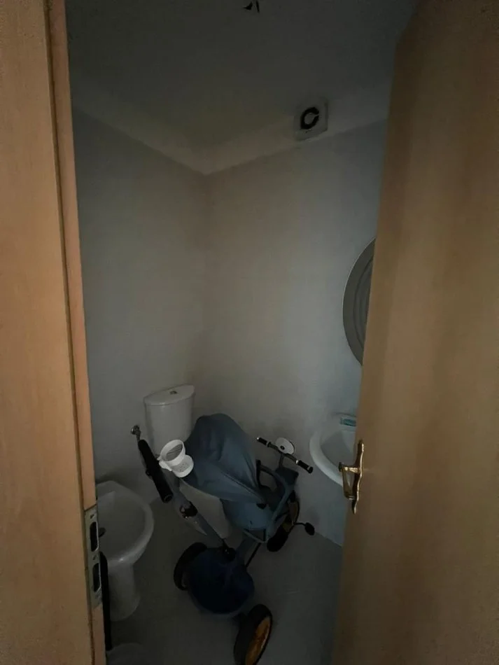 Tirane, shitet apartament 2+1+Ballkon Kati 5, 120 m² 230.000 € (Rruga e Kavajes, prane Globe)