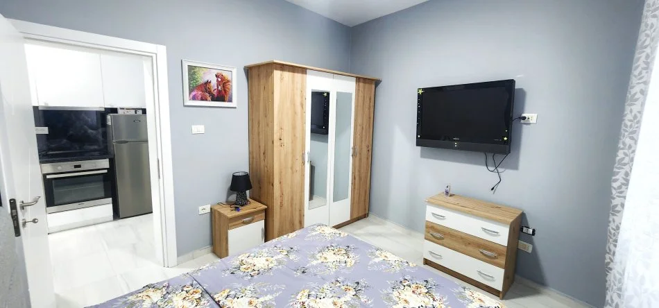 Durres, jap me qera shtepi 1+1 Kati 0, 28 m² 40 € (Rruga Lura Durres)