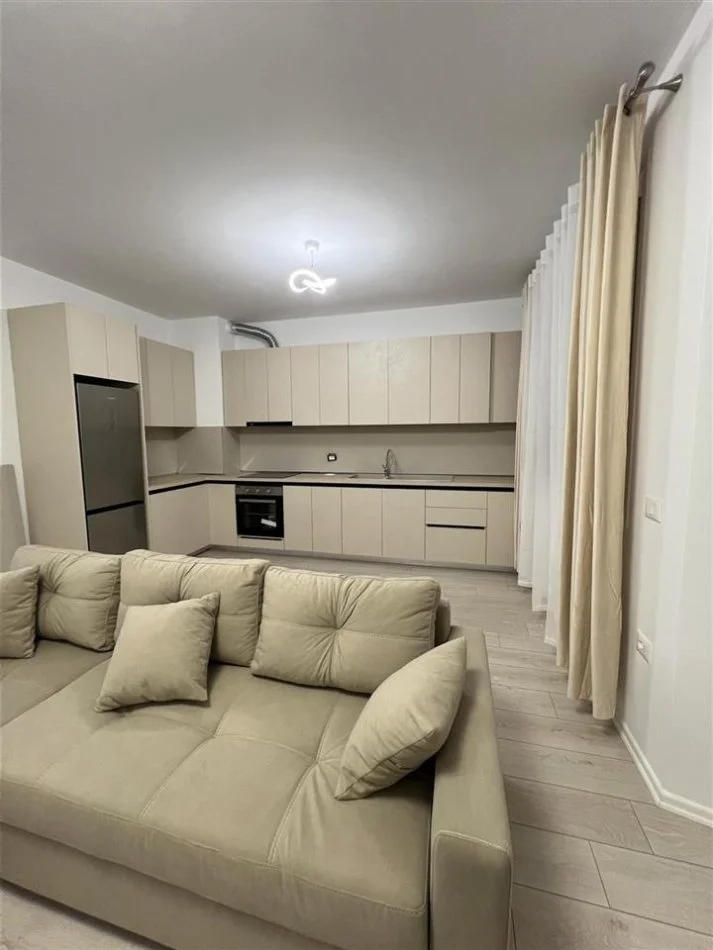 Tirane, jepet me qera apartament 2+1 Kati 9, 100 m² 600 € (River Residence)
