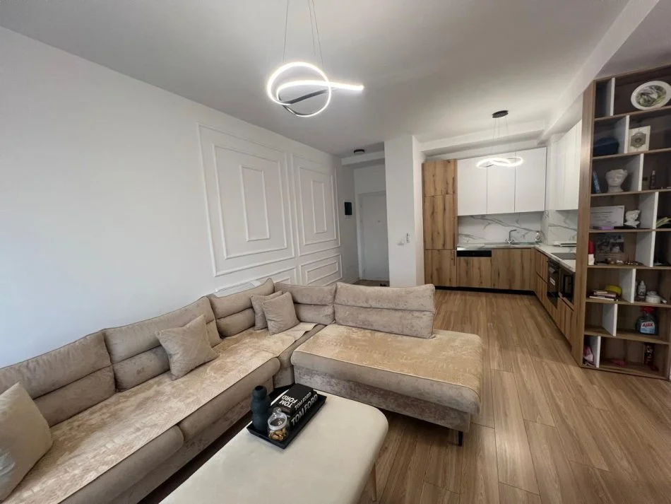 Tirane, jepet me qera apartament 2+1+Ballkon Kati 5, 80 m² 650 € (Rruga Jordaan Misja)