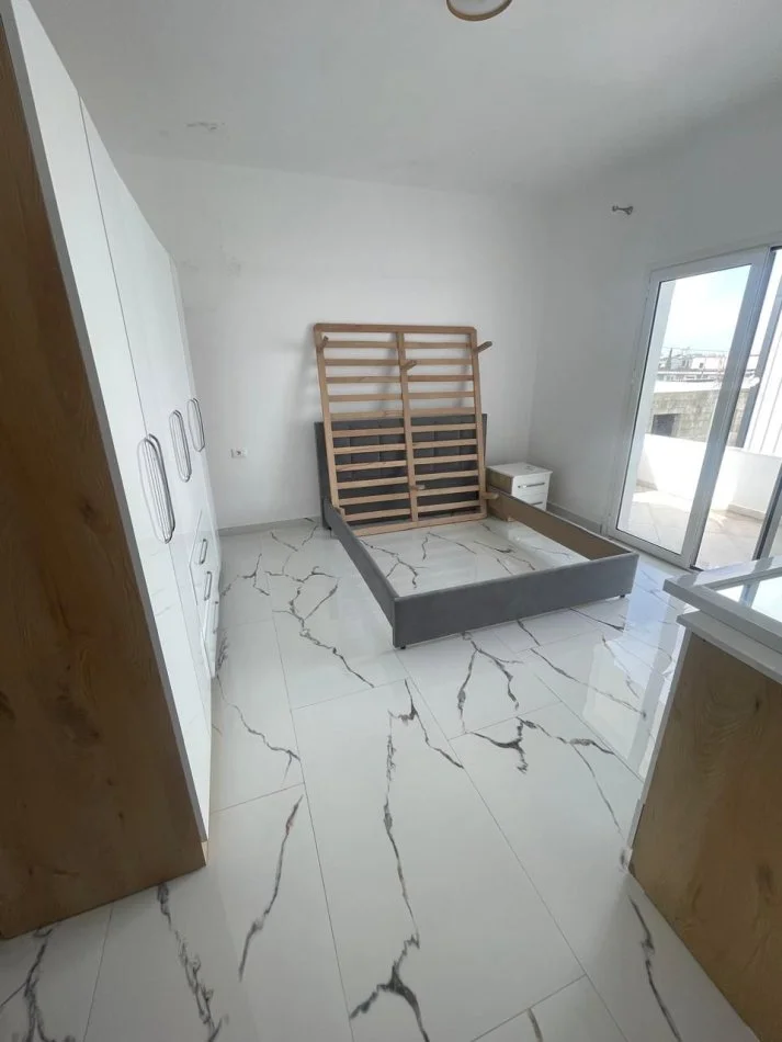 Durres, jepet me qera Vile 3+1+Aneks+Ballkon Kati 2, 160 m² 500 € (ShenaVlash, Durres, Lagja 14)