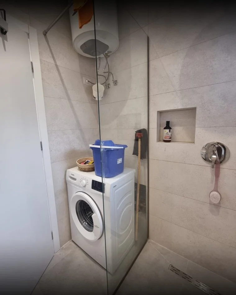 Tirane, jepet me qera apartament 1+1 , 50 m² 500 € (Kopshi Botanik)