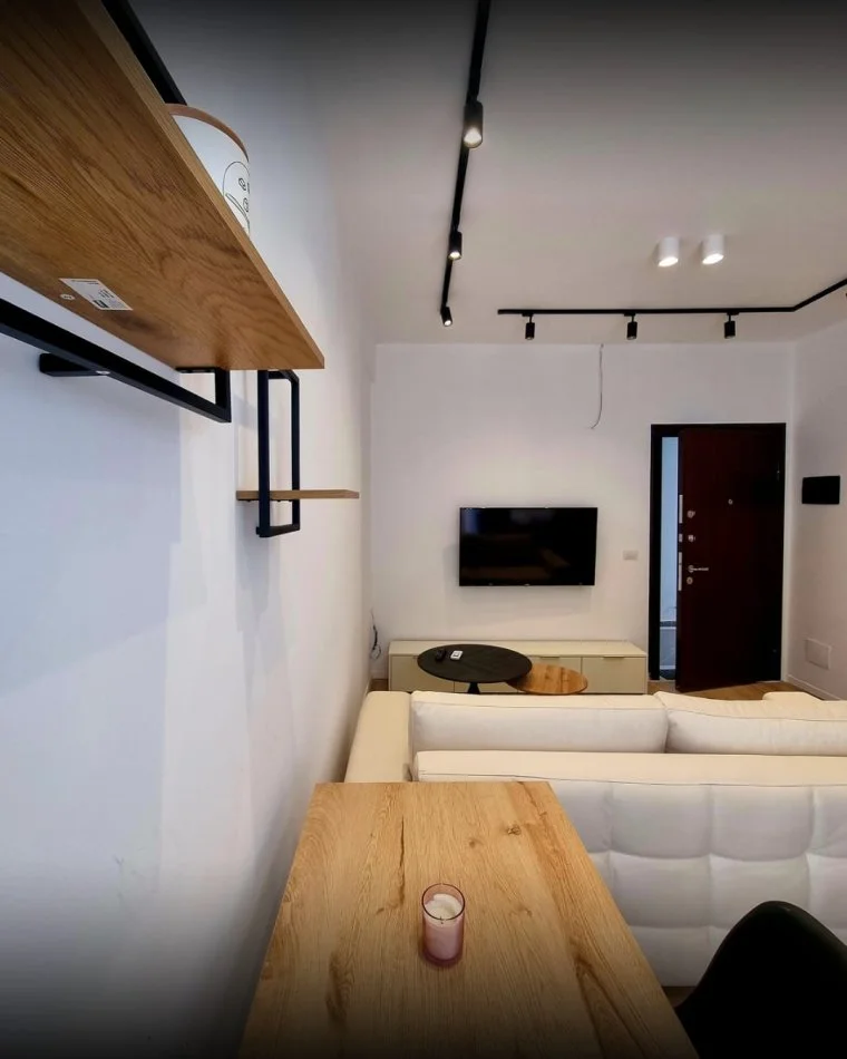 Tirane, jepet me qera apartament 1+1 , 50 m² 500 € (Kopshi Botanik)