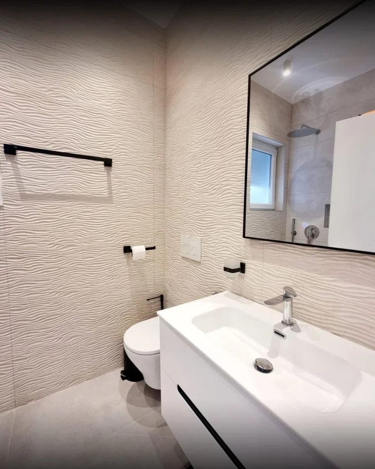 Tirane, jepet me qera apartament 1+1 , 50 m² 500 € (Kopshi Botanik)