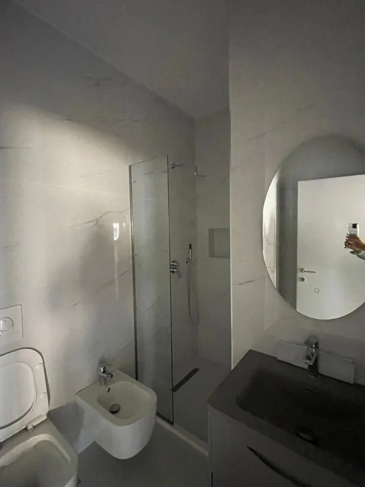 Durres, shitet apartament 2+1+Aneks+Ballkon Kati 5, 95 m² 220.000 € (Vollga)