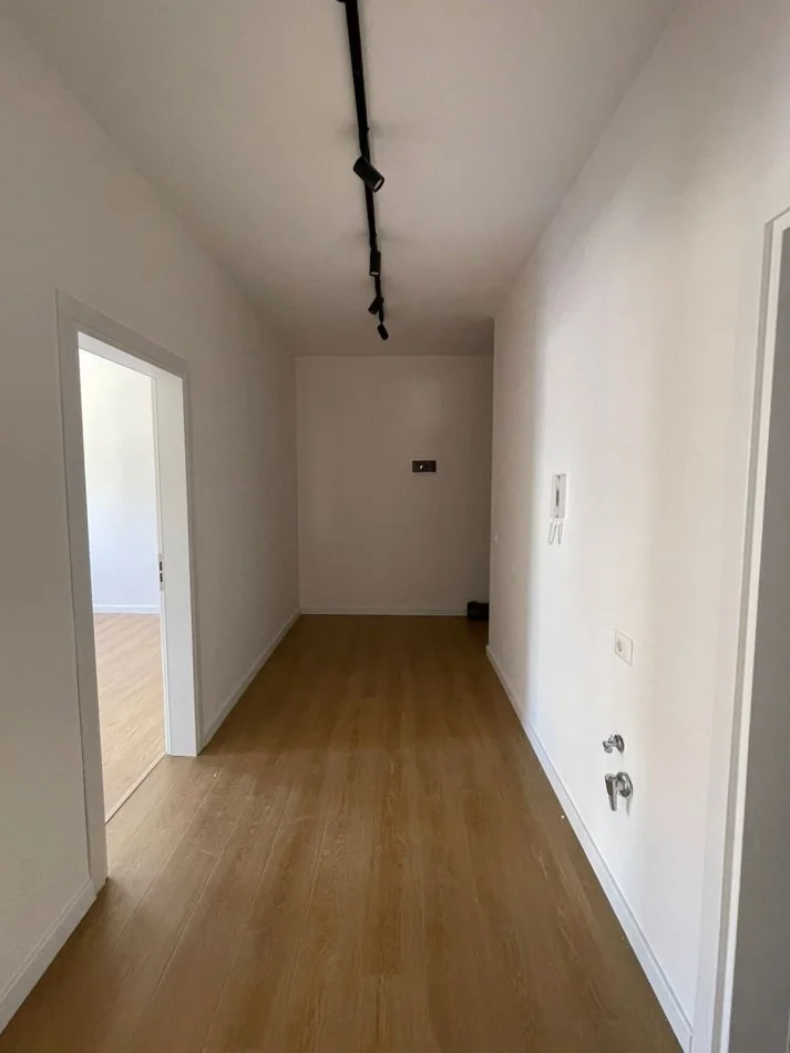 Durres, shitet apartament 2+1+Aneks+Ballkon Kati 5, 95 m² 220.000 € (Vollga)