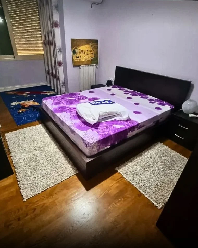 Tirane, jepet me qera apartament 2+1+Ballkon Kati 5, 110 m² 900 € (Prane Nobis Liqeni)