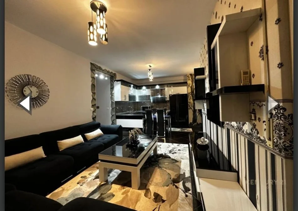 Tirane, jepet me qera apartament 3+1+Ballkon Kati 2, 107 m² 700 € (Stacioni i trenit)