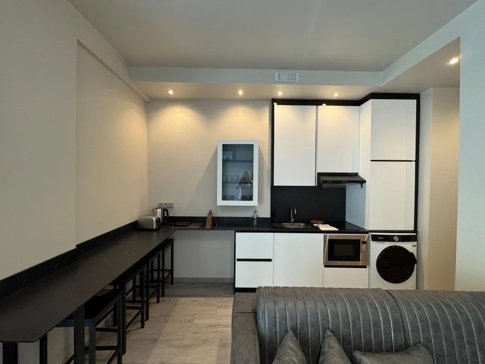 Tirane, jepet me qera apartament 1+1+Ballkon Kati 2, 48 m² 600 € (Liqeni i Thate)