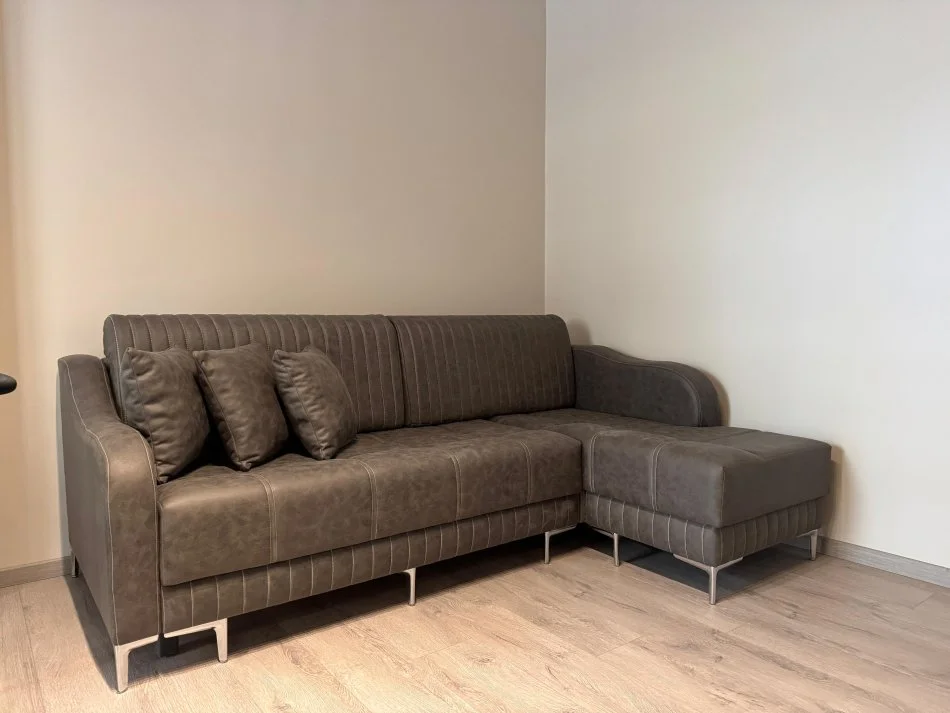 Tirane, jepet me qera apartament 1+1+Ballkon Kati 2, 57 m² 700 € (Liqeni i Thate)