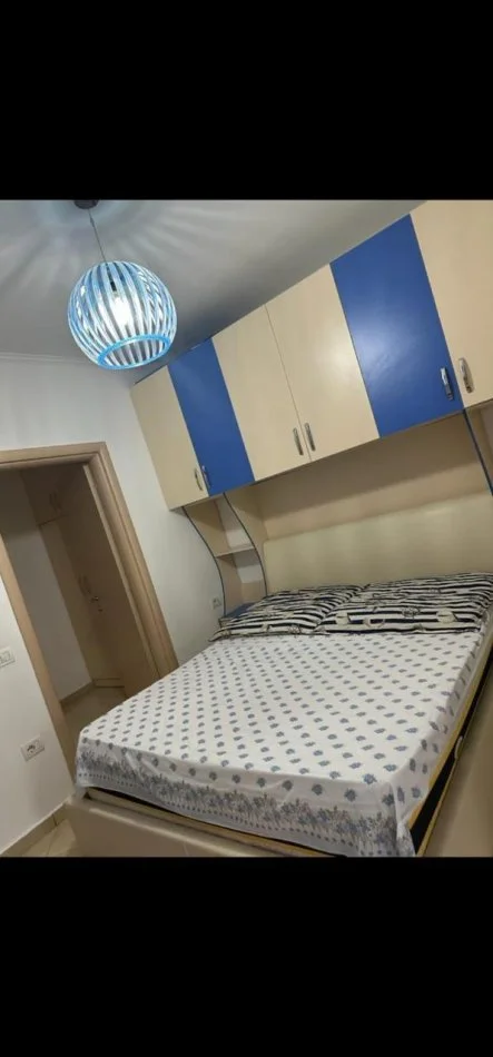 Tirane, jepet me qera apartament 1+1 Kati 7, 60 m² 450 € (Rruga Mikel Maruli)