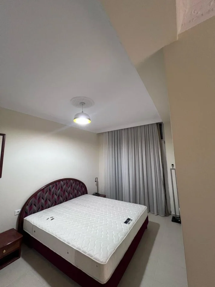 Tirane, jepet me qera apartament 2+1+Aneks+Ballkon Kati 5, 105 m² 700 € (Bulevardi i Ri, Stacioni i Trenit)