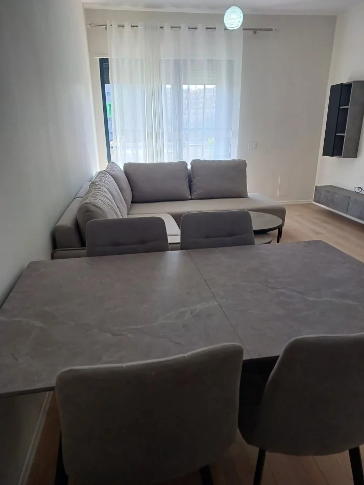 Tirane, jepet me qera apartament 2+1 Kati 4, 80 m² 550 € (Rruga Teodor Keko)