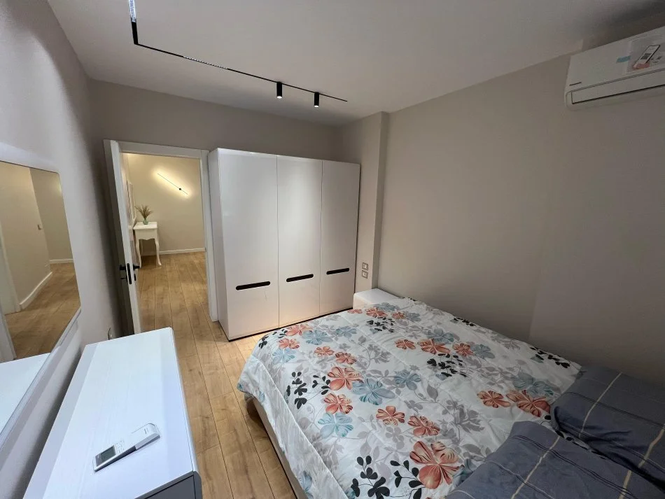 Tirane, jepet me qera apartament 1+1 Kati 5, 65 m² 730 € (Ambasada Amerikane ,Rruga Elbasanit)